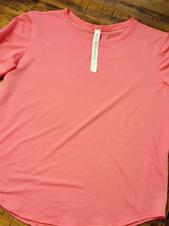 lululemon athletica Tops - lululemon athletica coral short sleeve crew tee